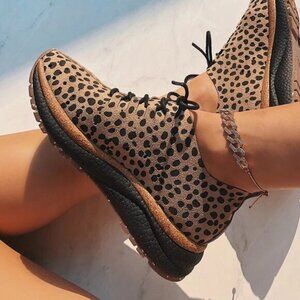 OTBT Alstead Sneakers 9 Brown Cheetah Animal Print NEW Travel Comfy Slip On